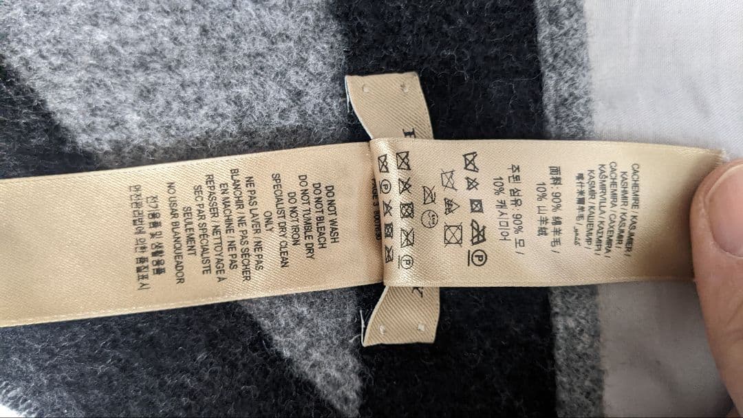 【早い方勝ち！】Burberry（バーバリー）ストール、マフラー