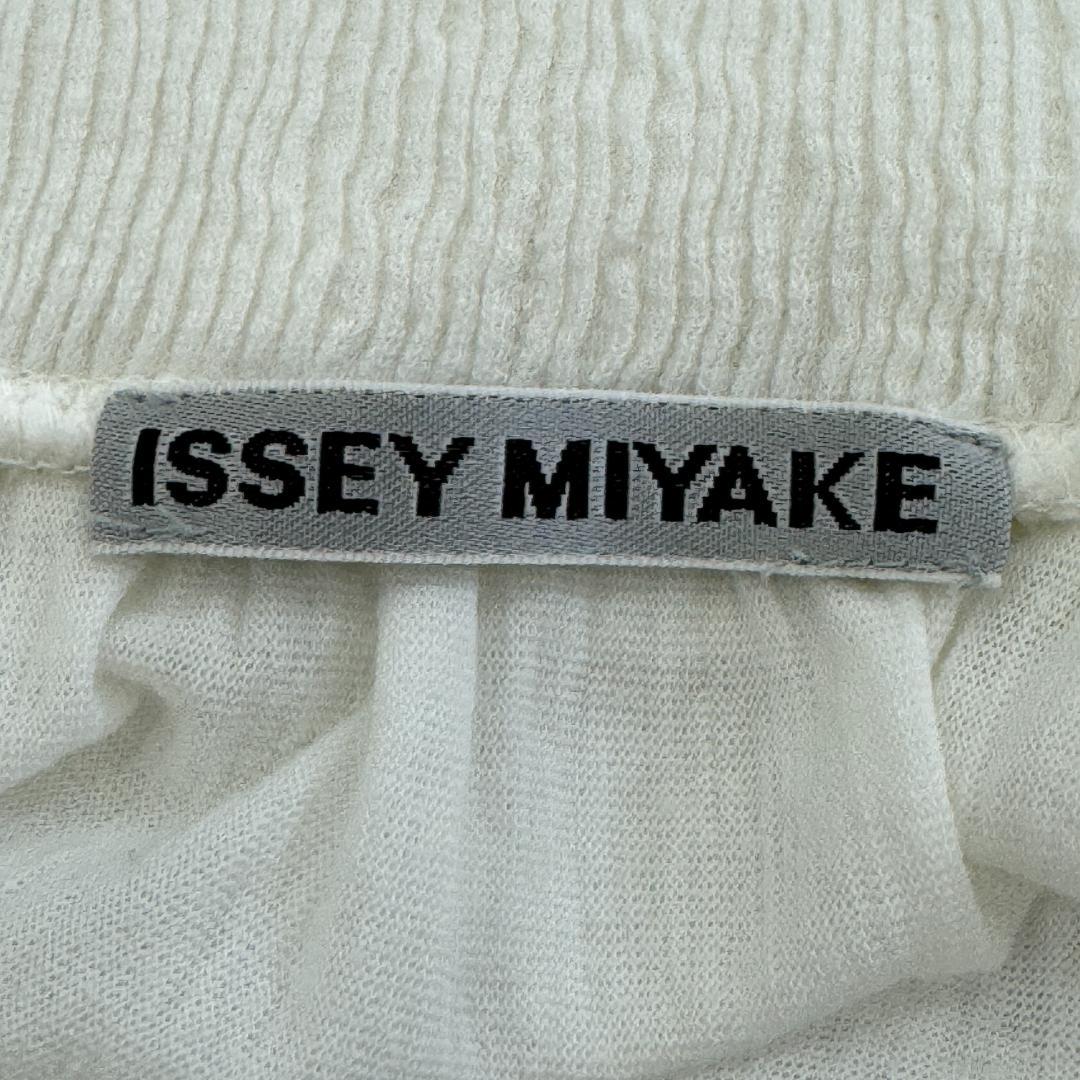 ISSEY MIYAKE イッセイミヤケ プリーツ切替 ボレロ カーディガン 白