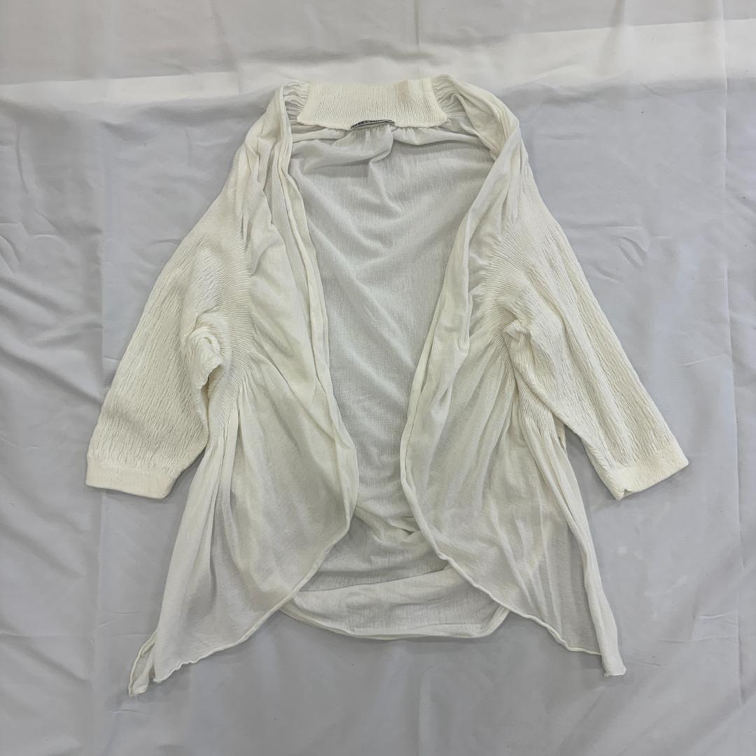 ISSEY MIYAKE イッセイミヤケ プリーツ切替 ボレロ カーディガン 白