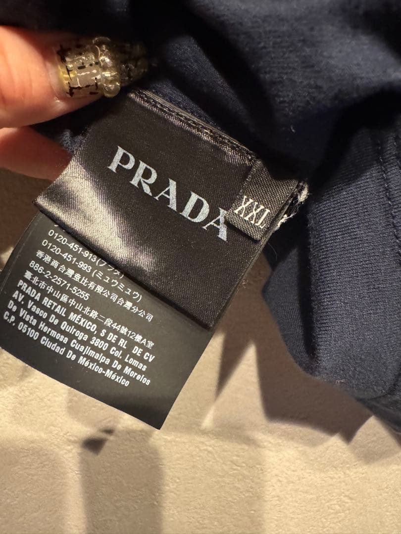美品✨希少サイズPRADA ネイビー Tシャツ