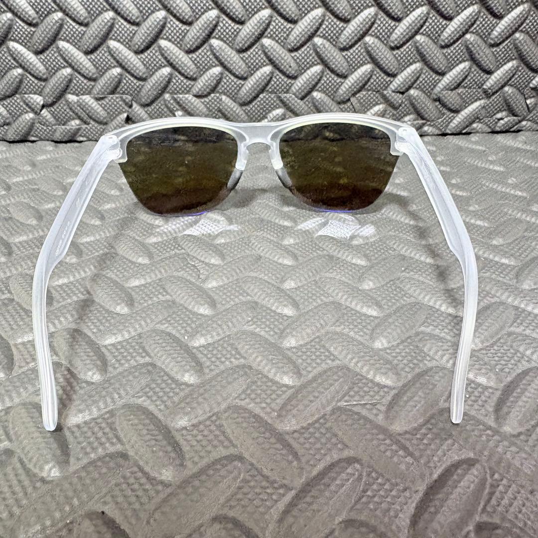 OAKLEY 　クリアフレーム　FROGSKINS LITE