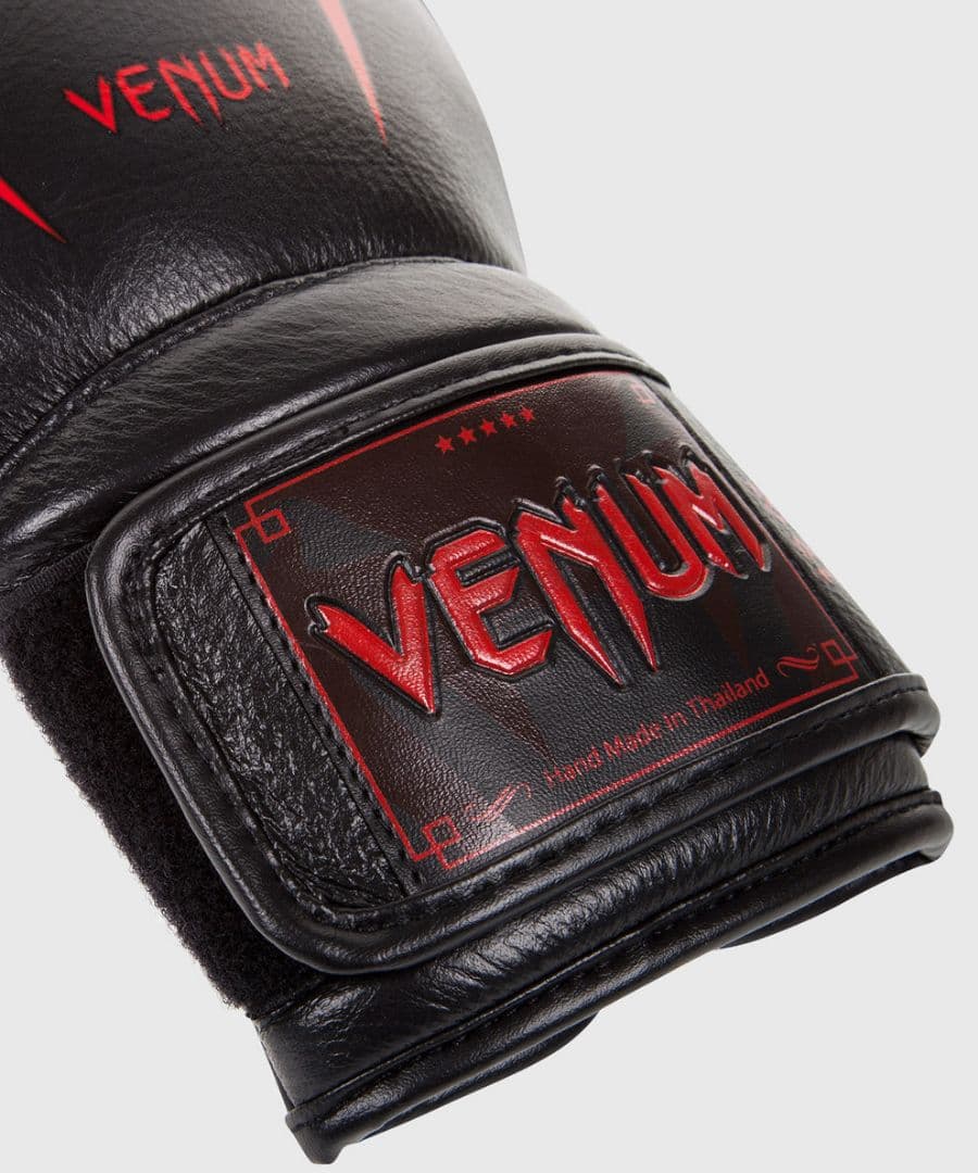 aaajm Venum Giant 3.0 ボクシンググローブ ブラック