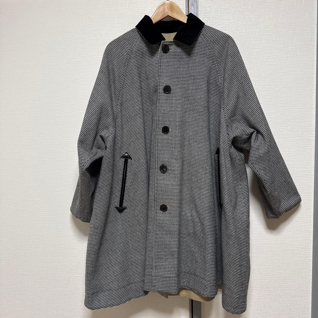 ベージュ ボタン式 トレンチコート