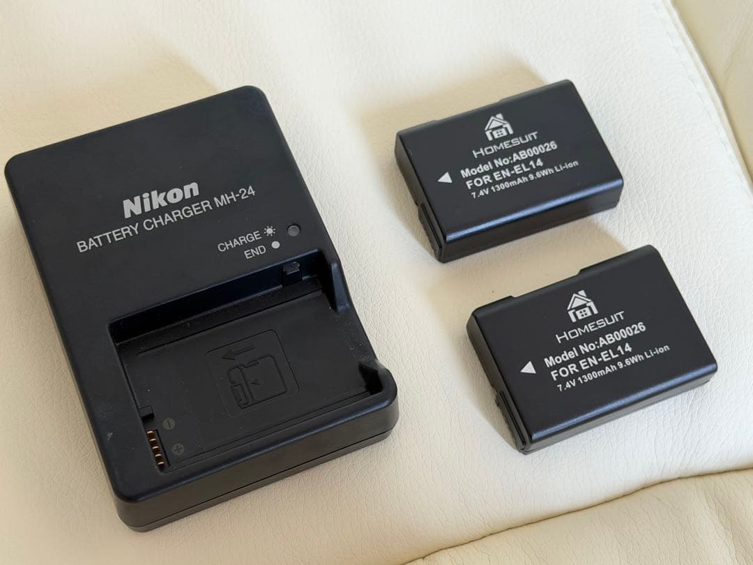 Nikon D5300 レッド デジタル一眼レフカメラ　ショット数少