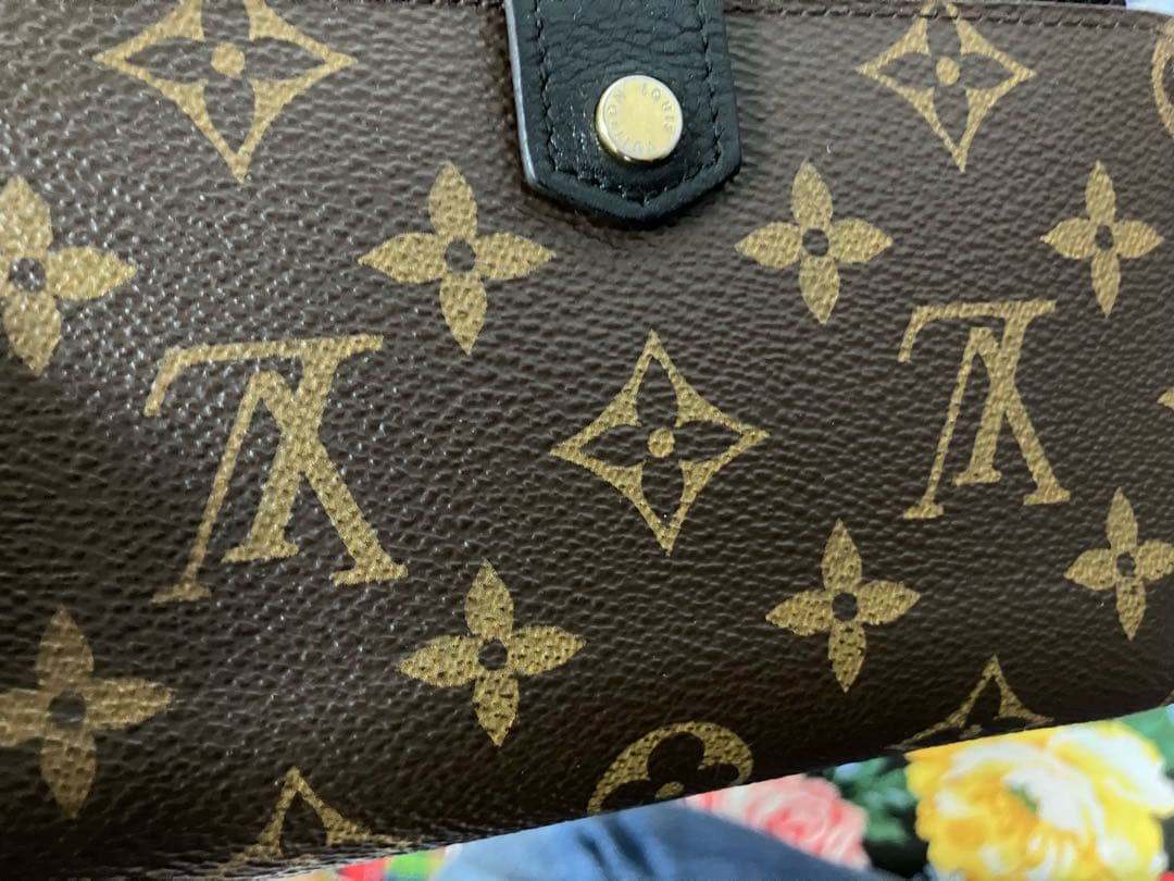 美品！！Louis Vuitton 三つ折り財布 モノグラム、付属品付き