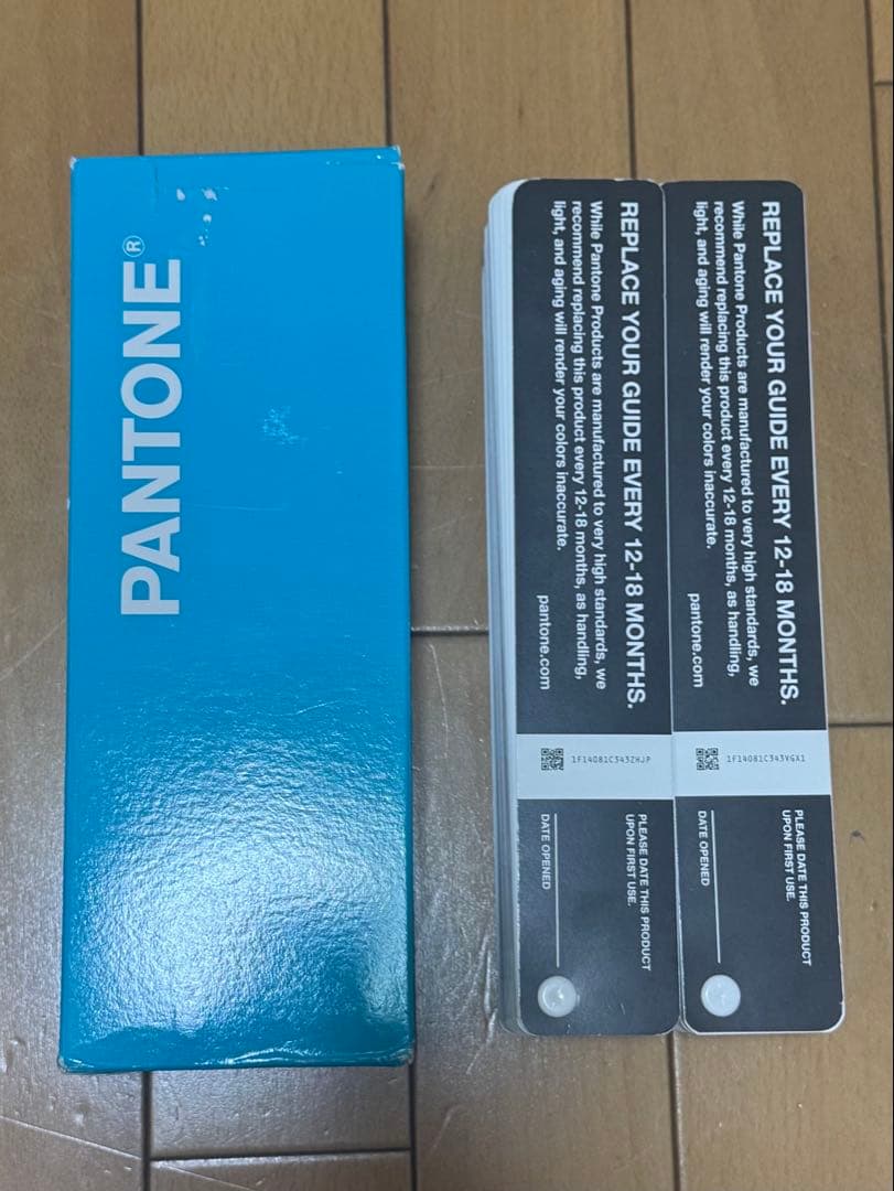 PANTONE 色見本 FASHION  + INTERIORS