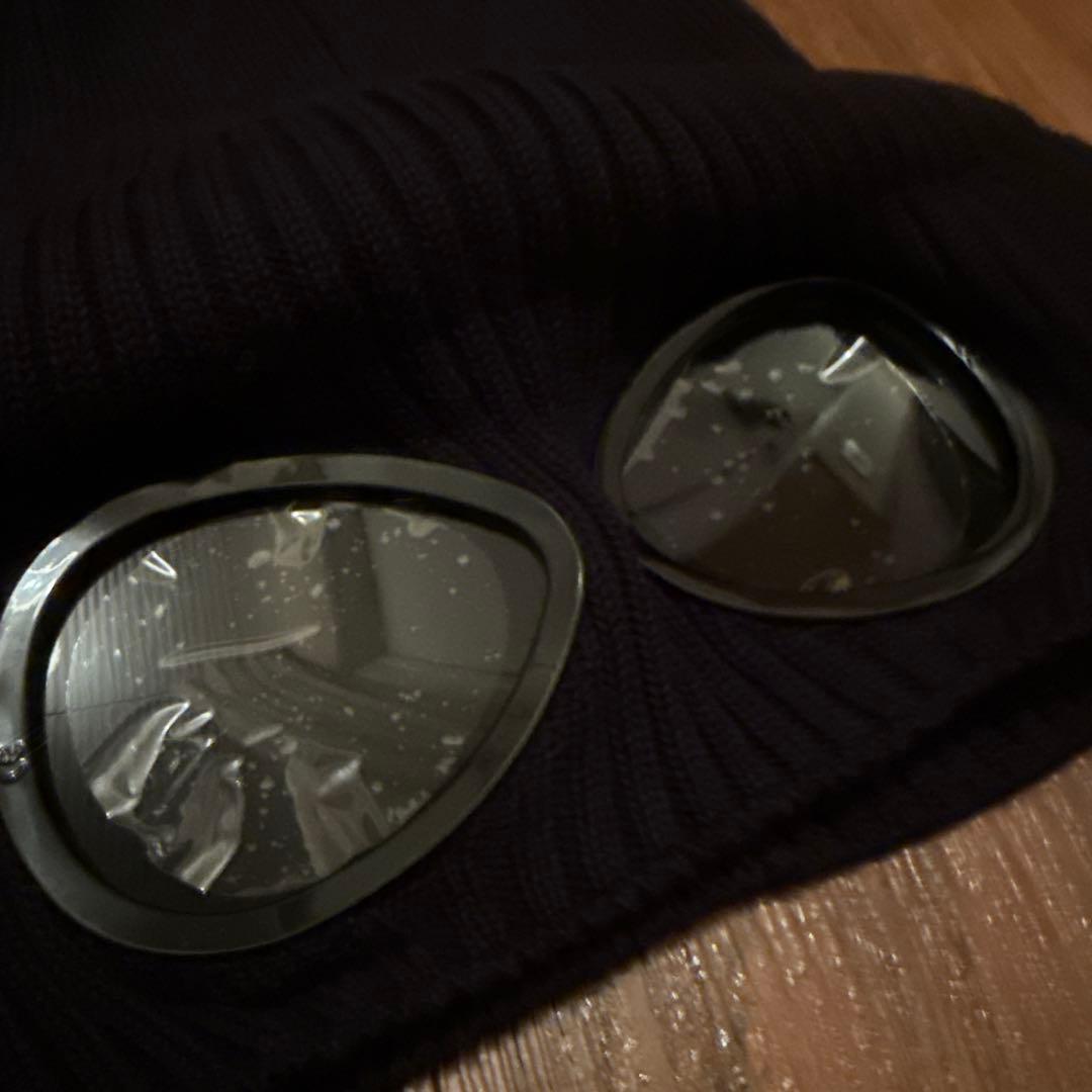 C.P. COMPANY サングラス付きニット帽　cpcompany