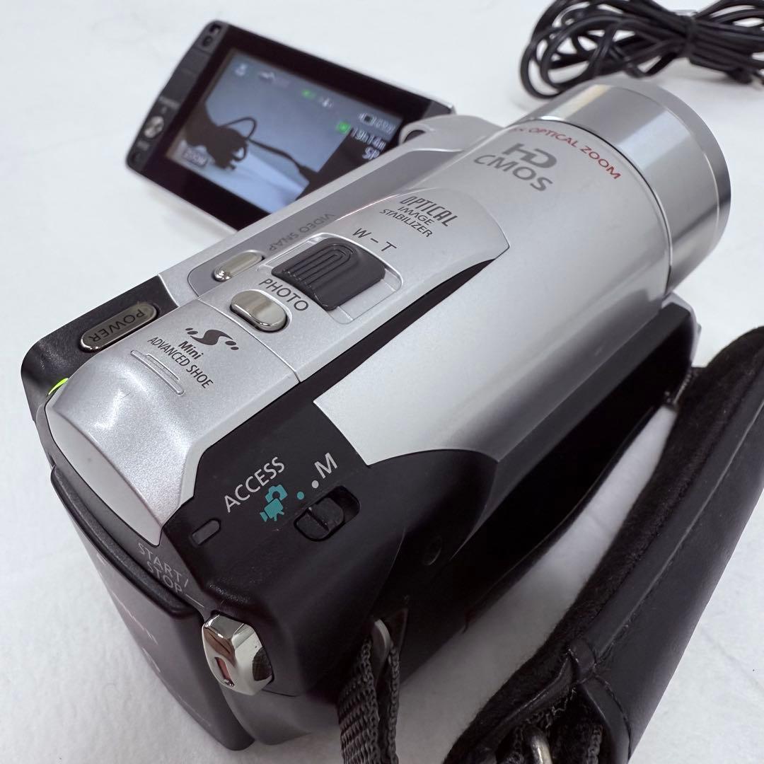 【美品】64GB内蔵！Canon ビデオカメラ iVIS HF M32 シルバー