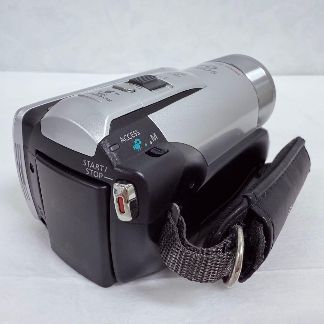 【美品】64GB内蔵！Canon ビデオカメラ iVIS HF M32 シルバー