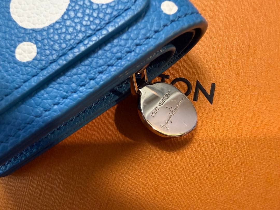 【美品】 値下！LOUIS VUITTON ルイヴィトン 二つ折り財布 草間彌生