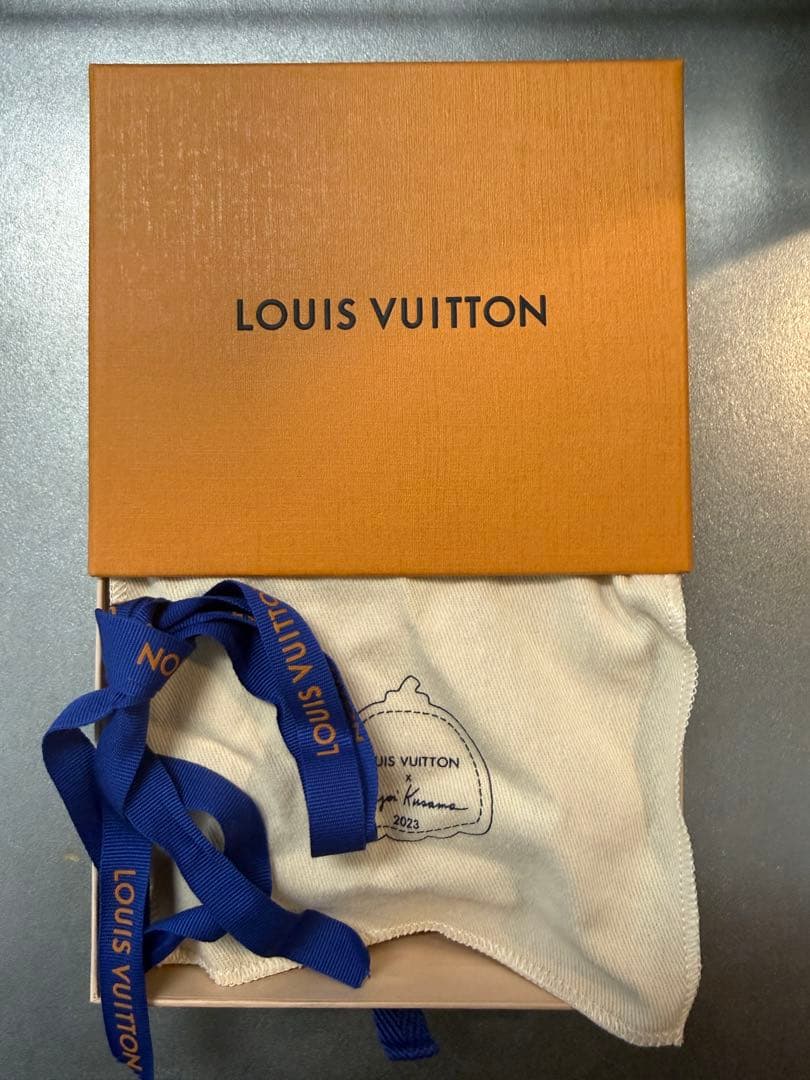 【美品】 値下！LOUIS VUITTON ルイヴィトン 二つ折り財布 草間彌生