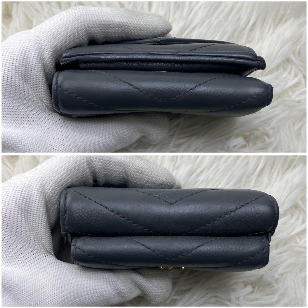 サンローラン 三つ折り財布 Vステッチ カサンドラ レザー グレー