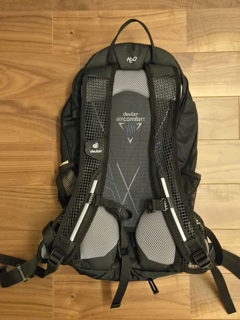 Deuter Race EXP Air リュック ブラック 自転車 ロード