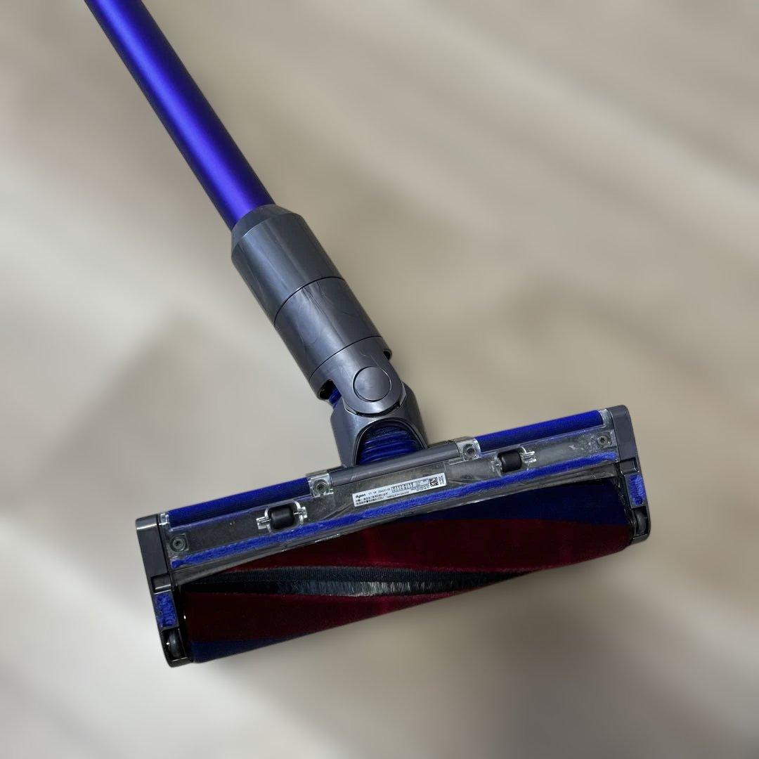 dyson digital slim fluffy sv18本体 ※ヘッド不良