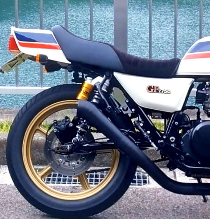 Z750GP　シート　低反発　ゲルザブ加工済　アルカンターラ　スエード　極美品
