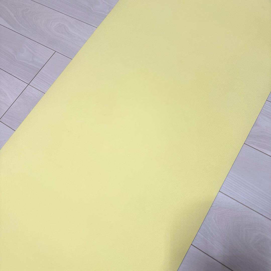 美品　Sukala リバーシブルヨガマット　4ミリ　レモンライム