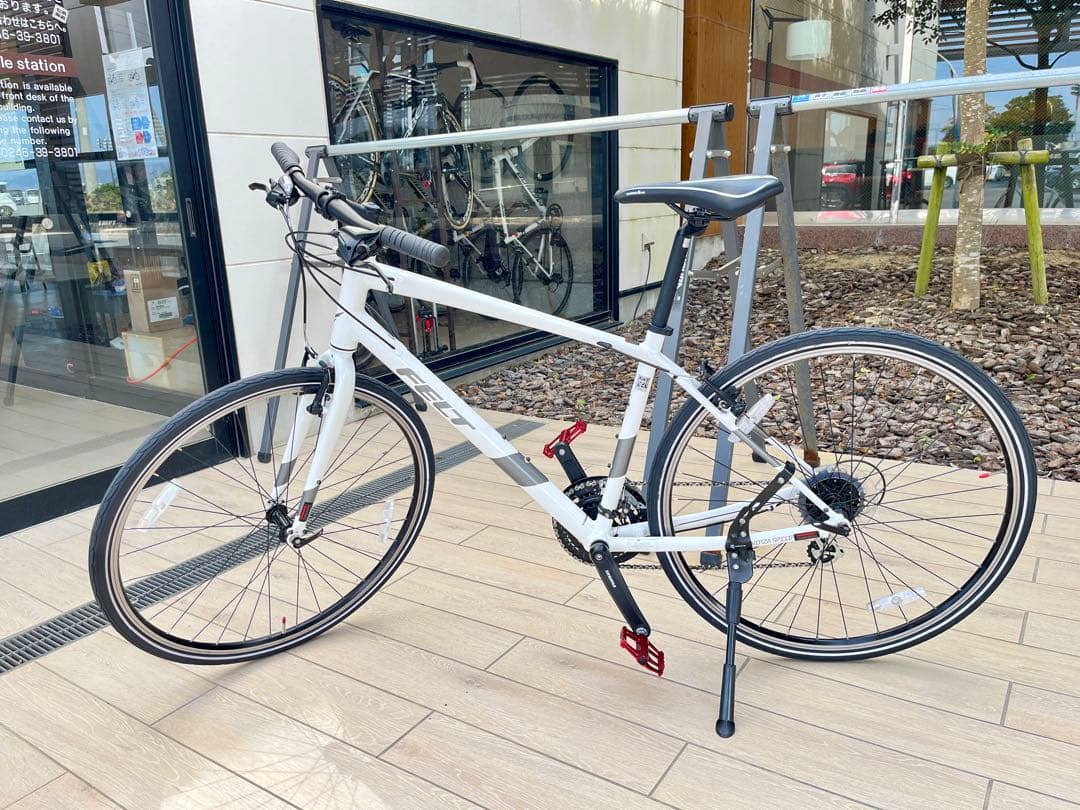 FELT VERZA SPEED 50 2023年 白クロスバイク 付属品多数