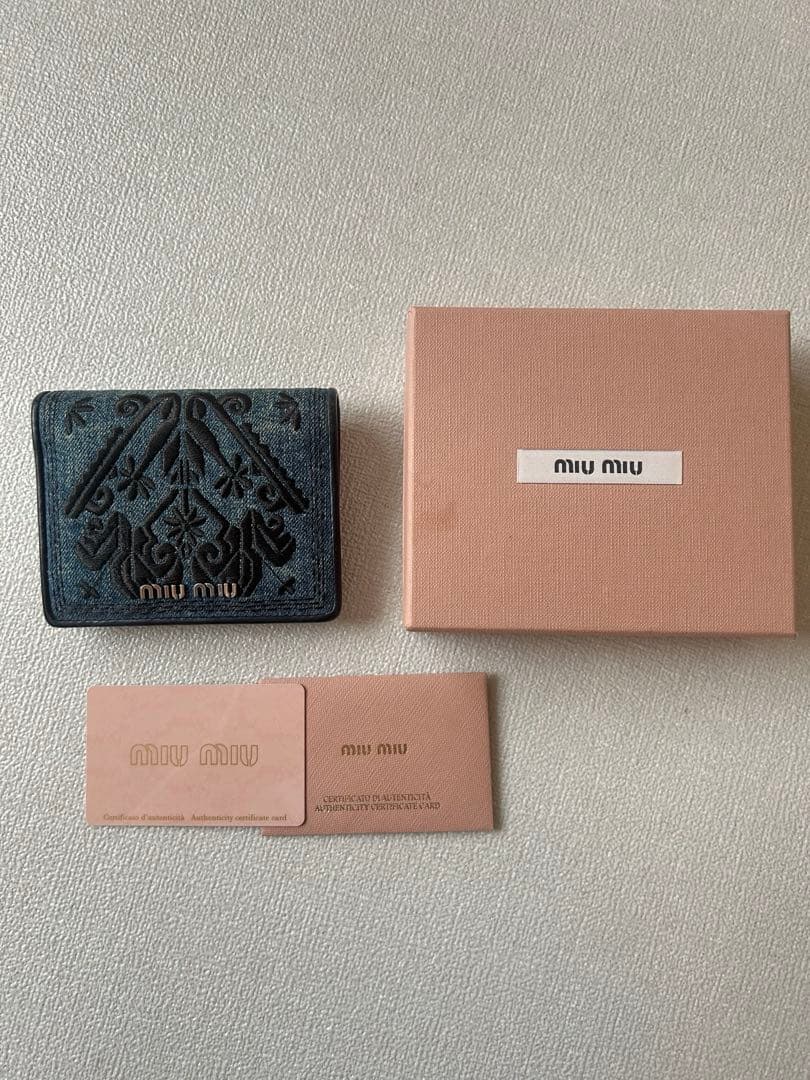 miu miu 財布 刺繍 デニム