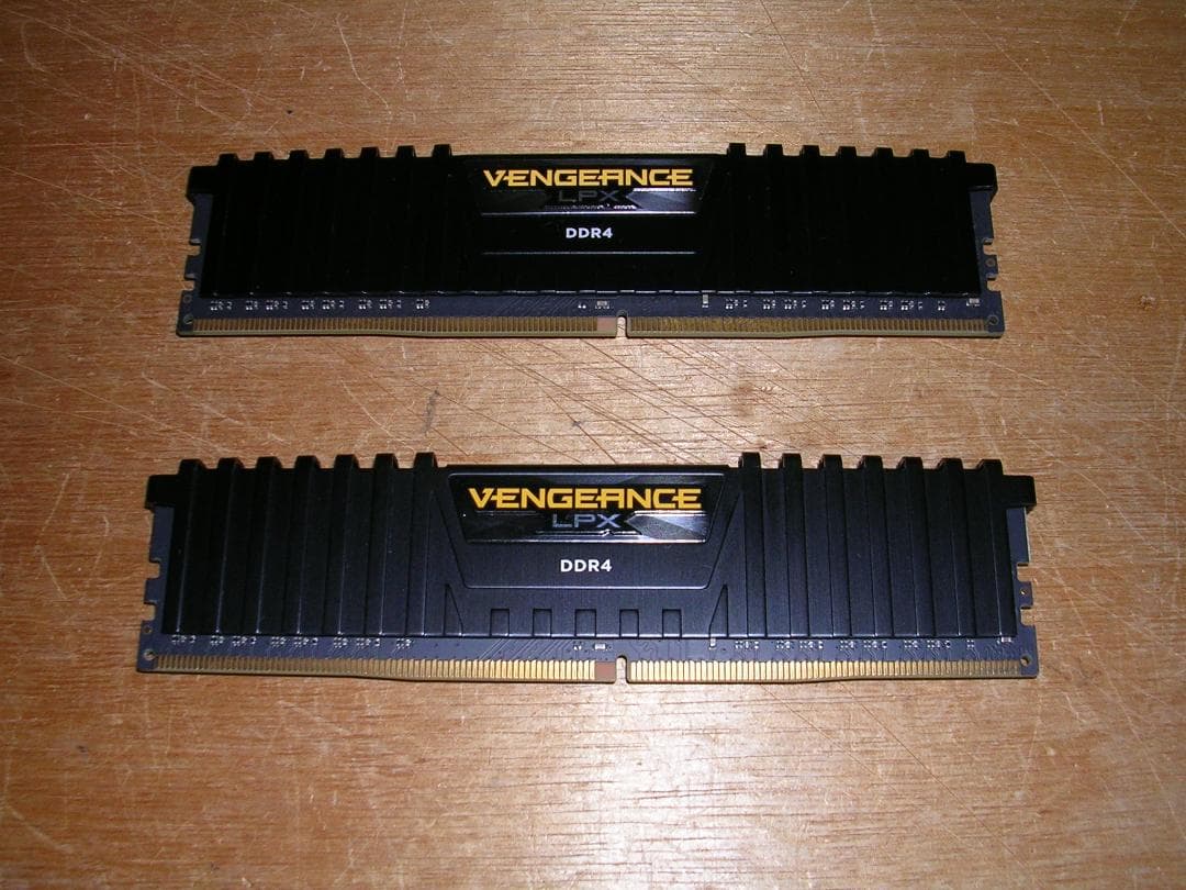 【動作確認済】CORSAIR DDR4 3600 16GB (2x8GB)