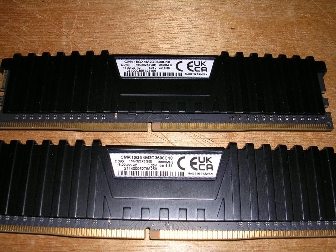 【動作確認済】CORSAIR DDR4 3600 16GB (2x8GB)