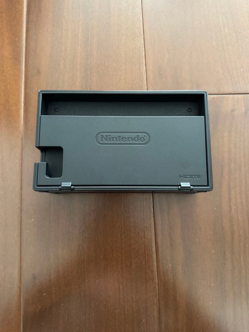 Nintendo Switch 本体 グレー(プロコン2つ・携帯ケース付き)