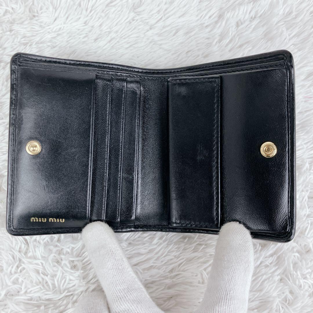 極美品✨現行 付属品付き ミュウミュウ　折り財布　マトラッセ　キルティング　黒