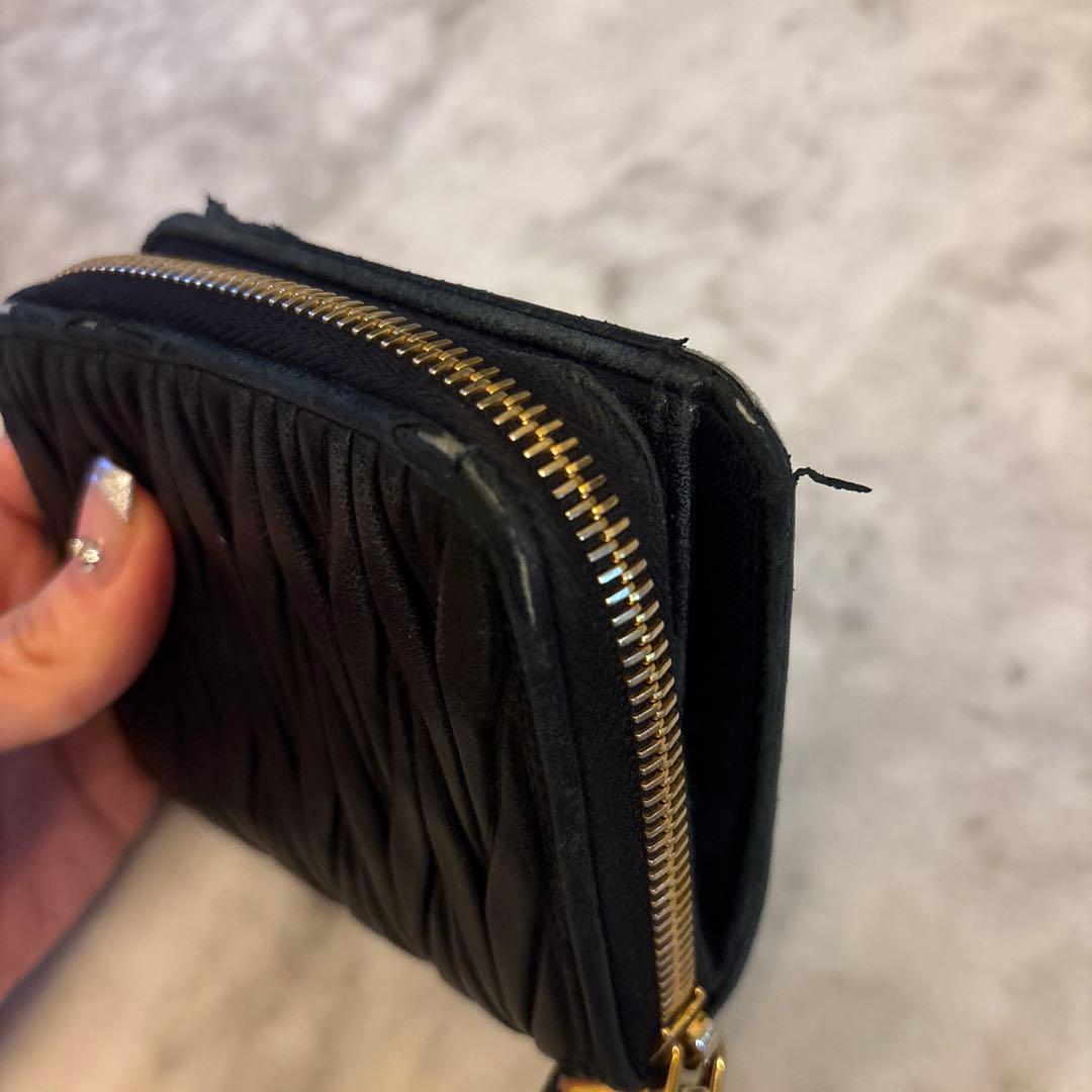 miu miu マテラッセキルティングレザー 財布 ブラック