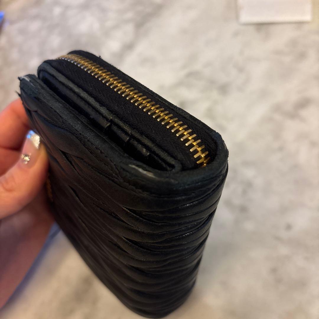 miu miu マテラッセキルティングレザー 財布 ブラック