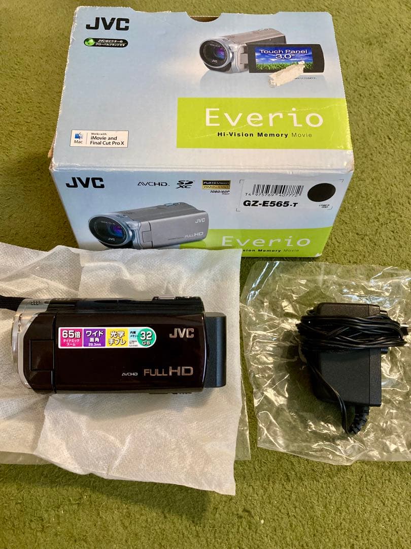Everio JVC GZ-E565-T ビデオカメラ