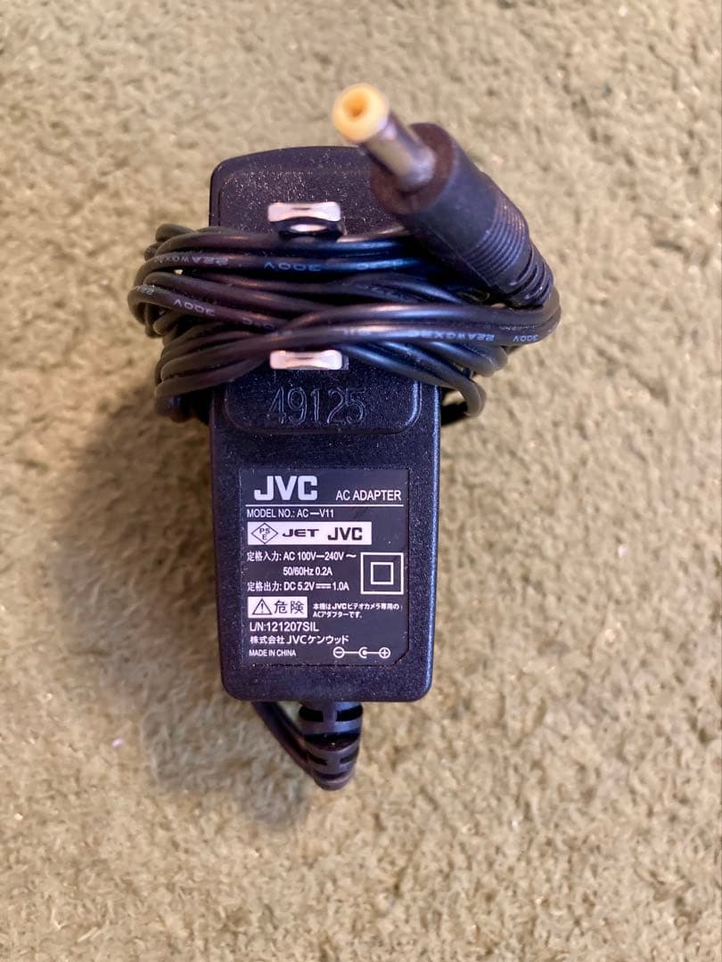 Everio JVC GZ-E565-T ビデオカメラ
