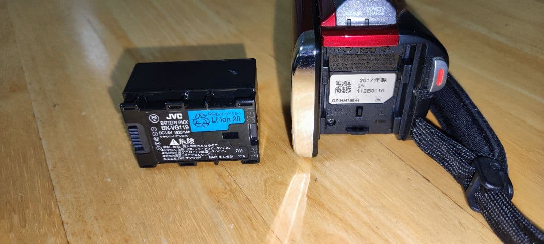 JVC　GZ-HM199-R,GZ-HM177-R　セット