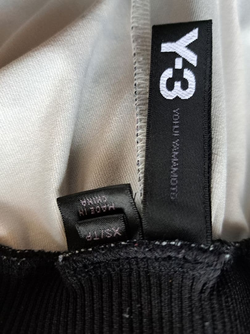 Y-3 サルエルパンツ 抽象ストライプ