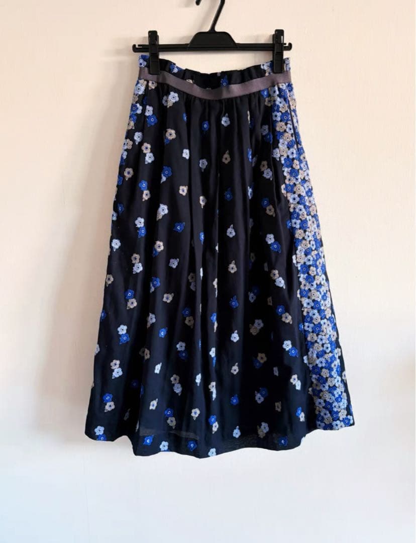 ANTIPAST 刺繍スカート