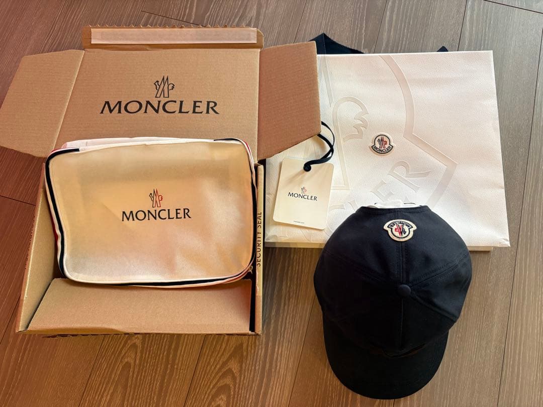 MONCLER Mロゴ ベースボールキャップ ネイビー