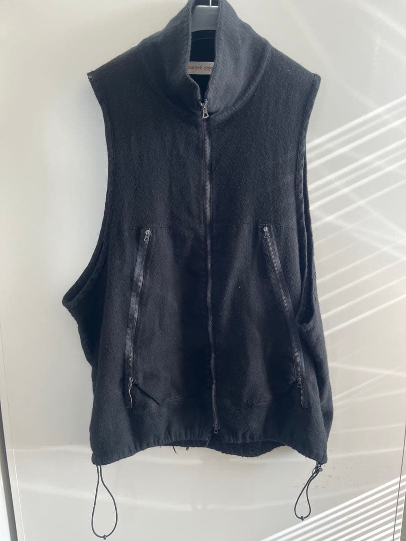 barbell object　flower vest