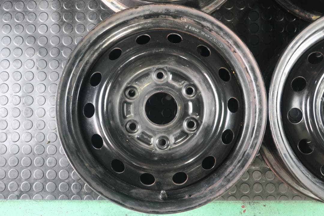 トヨタ純正スチール 100系ハイエース2WD 15×6J PCD139.7/6H