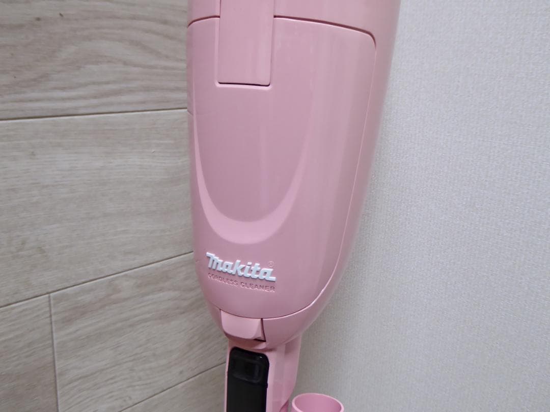 使用少　マキタ 充電式クリーナ CL115FD　ピンク　スタンド付き