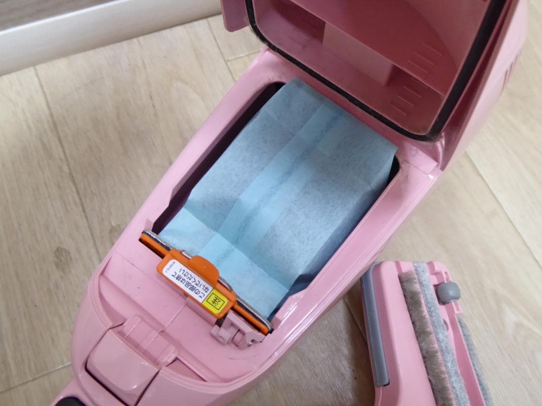 使用少　マキタ 充電式クリーナ CL115FD　ピンク　スタンド付き