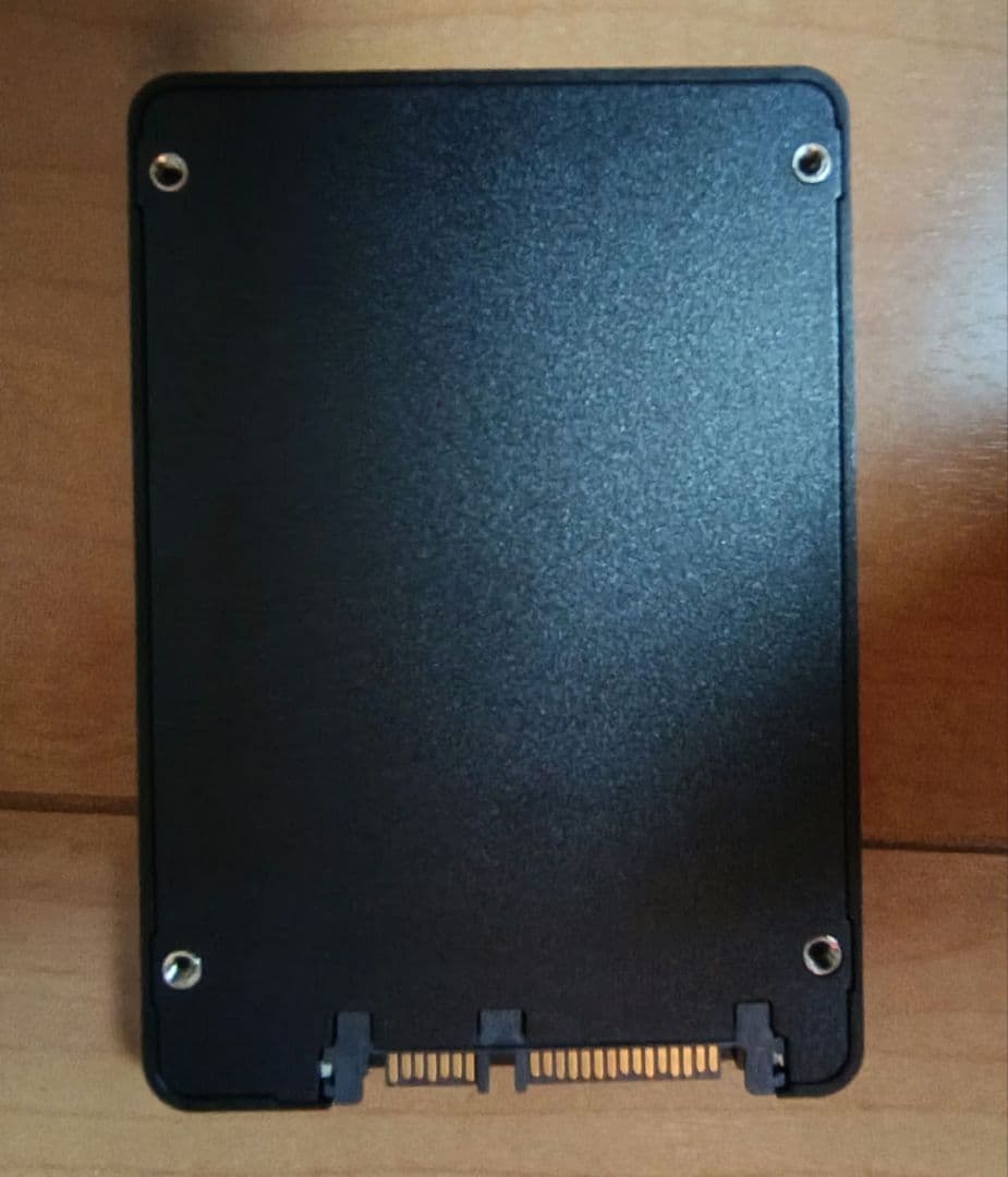 2.5インチ SATA 内蔵型SSD 黒　ノーブランド含む