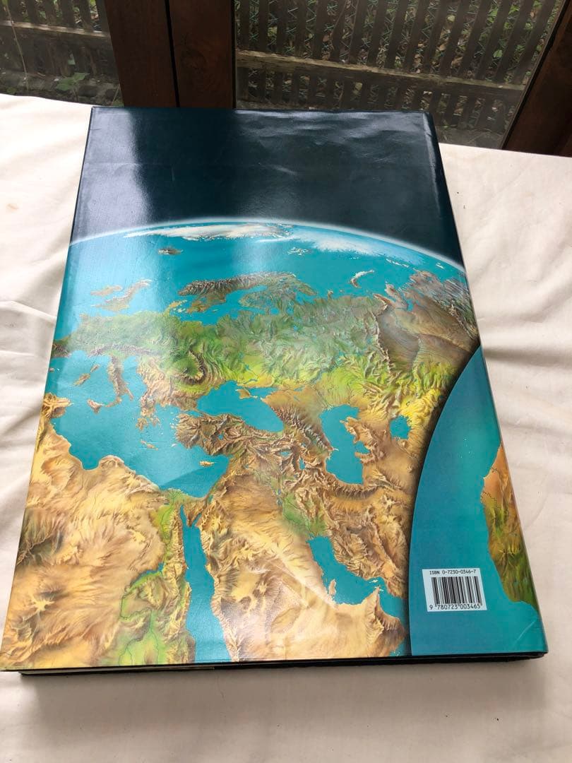 洋書世界地図【ATLAS OF THE WORLD】大判　貴重　地図マニア