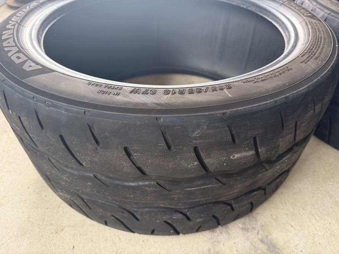 w*n様 ADVAN AD09 265/35R18 4本セット 24年35週