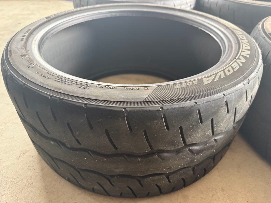 w*n様 ADVAN AD09 265/35R18 4本セット 24年35週