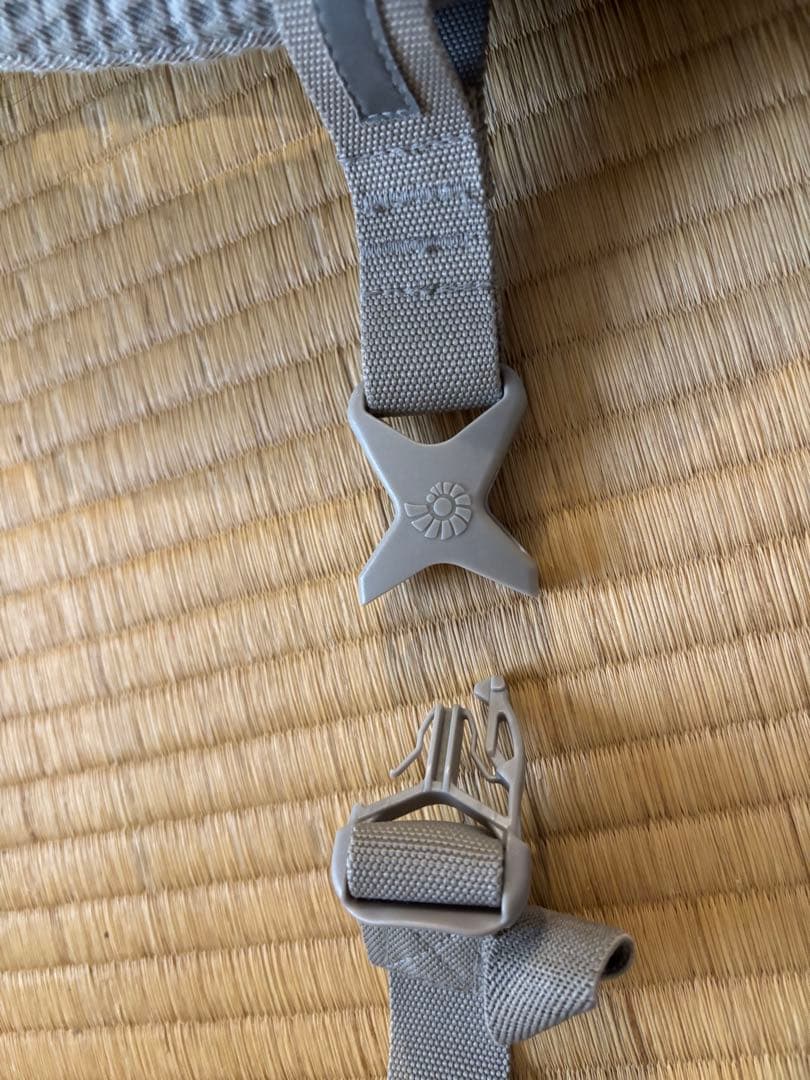 エルゴベビー 抱っこ紐 グレー メッシュ　ブリーズ
