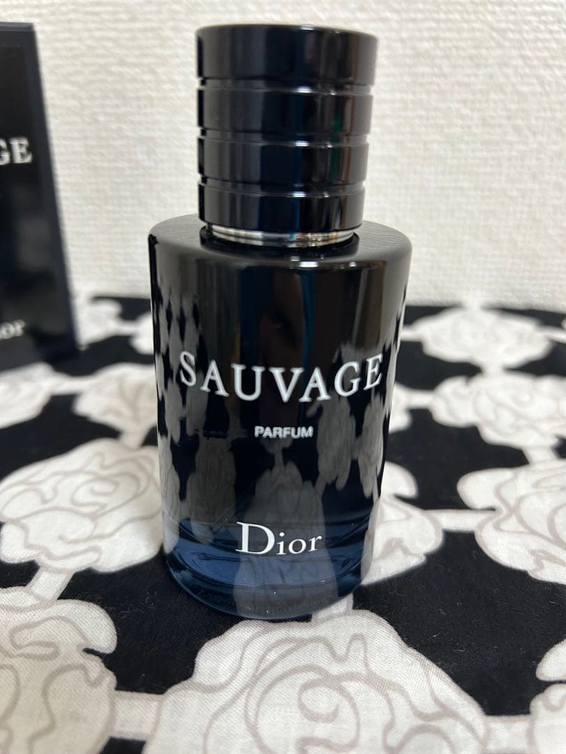 Dior ディオール　ソヴァージュ オードゥ パルファン　ほぼ未使用　60ml