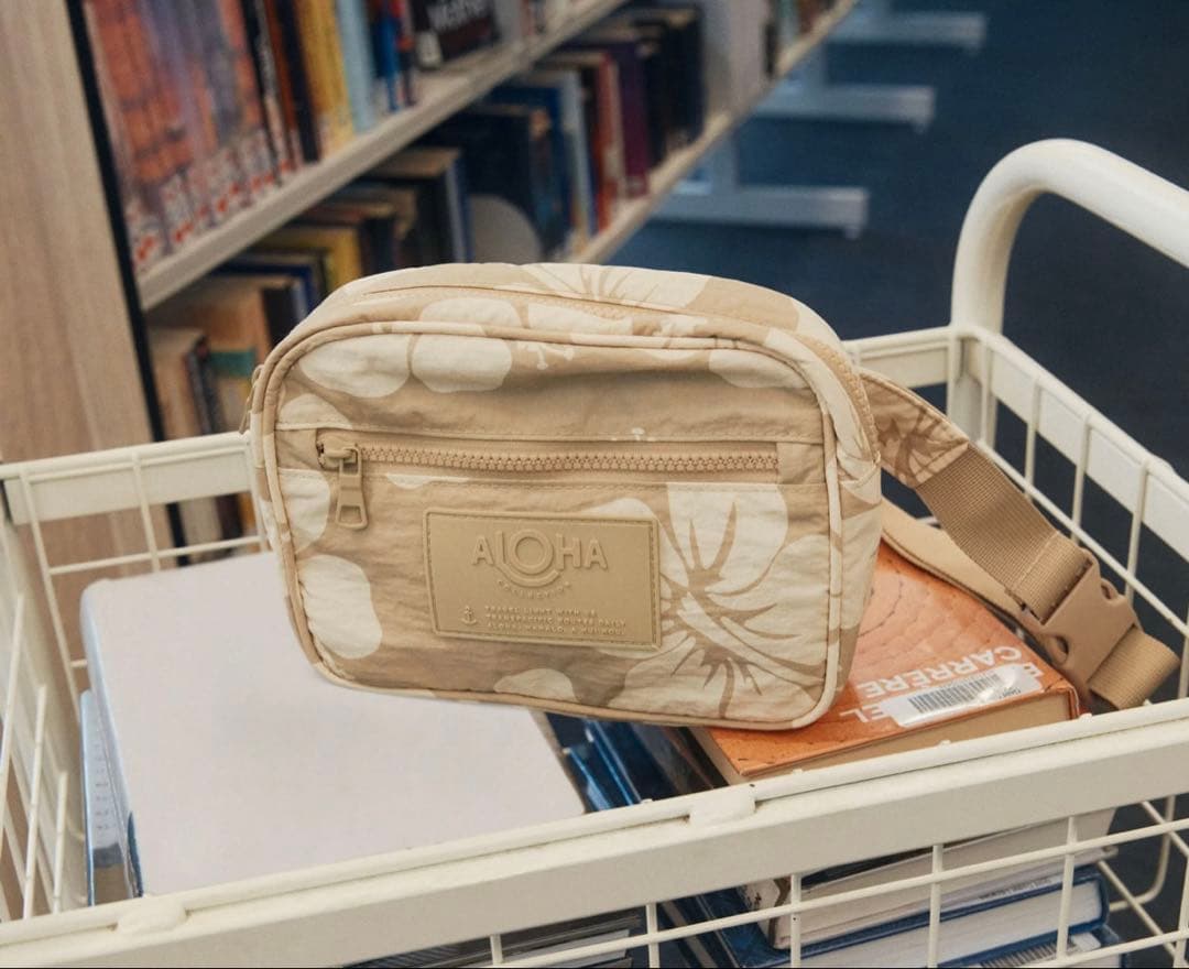 a*k様 アロハコレクションボディバッグ新品未使用　ラスト1 日本未入荷