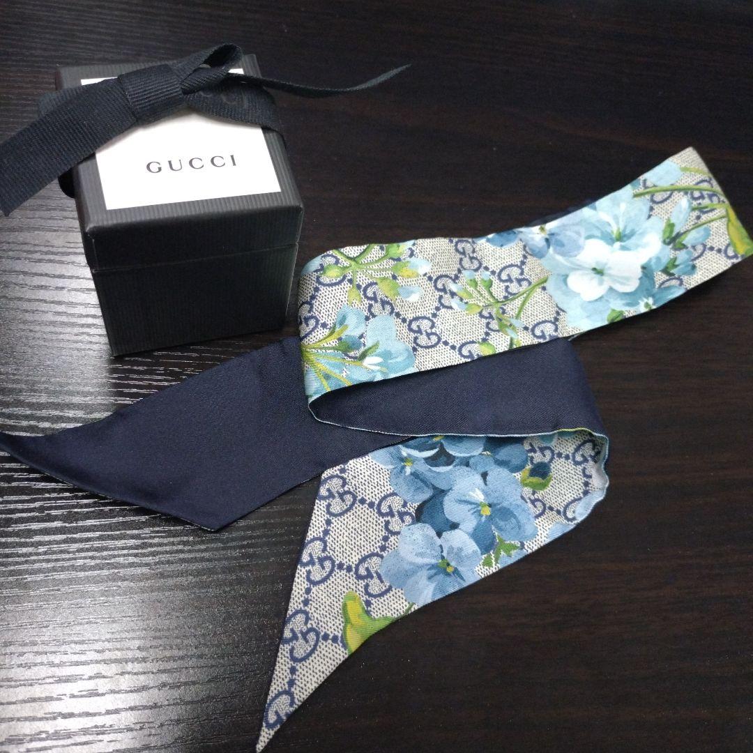 k*i様 【美品】GUCCI スカーフ GG ブルームス ネックボウ 花柄 紺色