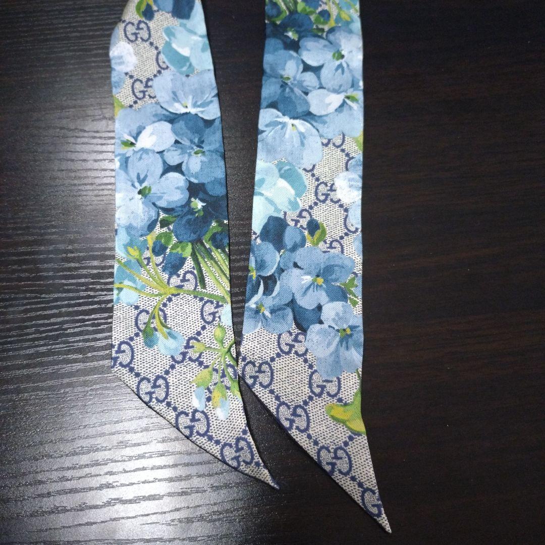k*i様 【美品】GUCCI スカーフ GG ブルームス ネックボウ 花柄 紺色