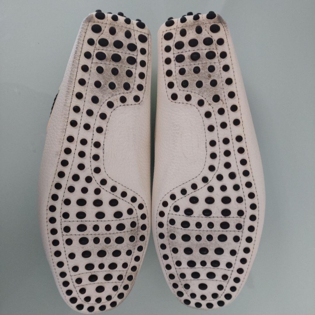 TOD'S ホワイト モカシン 6½(25.5cm)