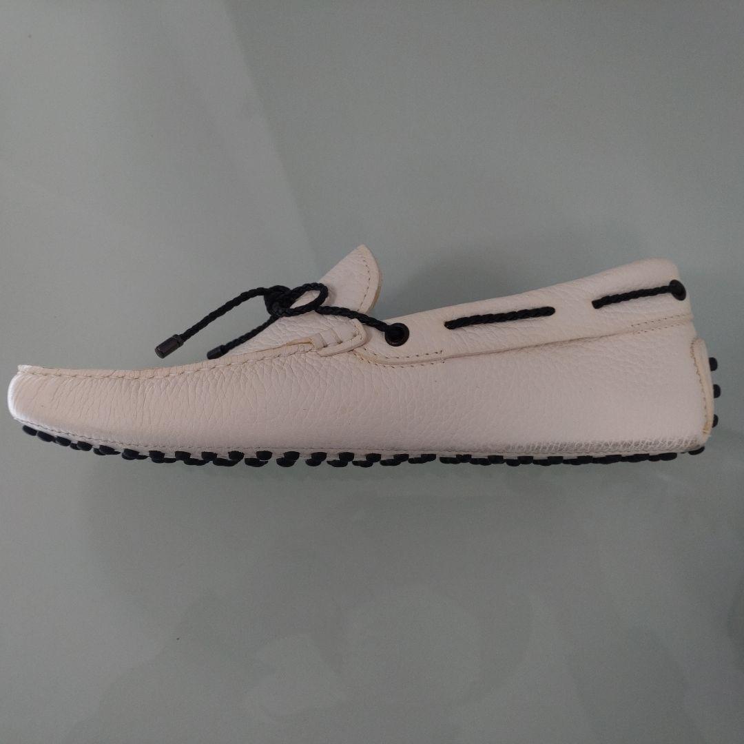 TOD'S ホワイト モカシン 6½(25.5cm)