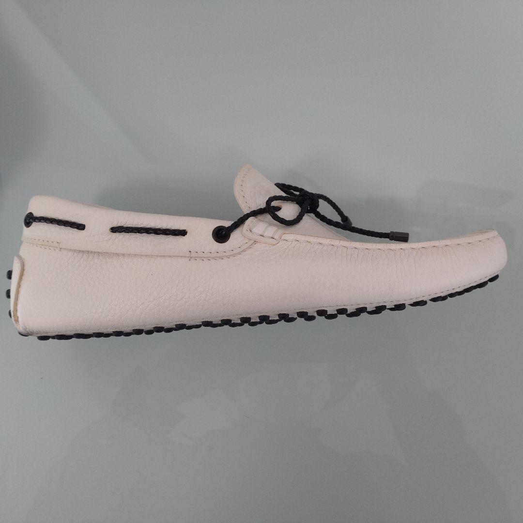 TOD'S ホワイト モカシン 6½(25.5cm)